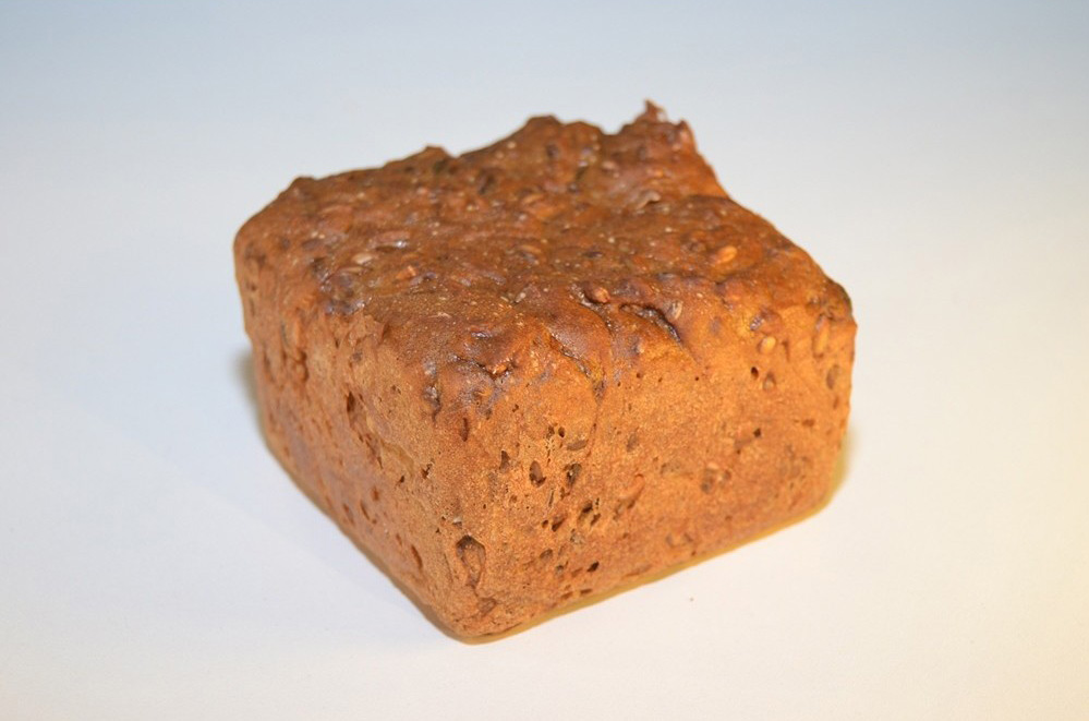<strong>Chlebík Zrnko</strong>, 330g<br />
<small>také balený v OA, 330g<br />
Bez LAKTÓZY<br />
min. trv. 4 dny | OA 10 dnů<br />
Alergeny: -</small>