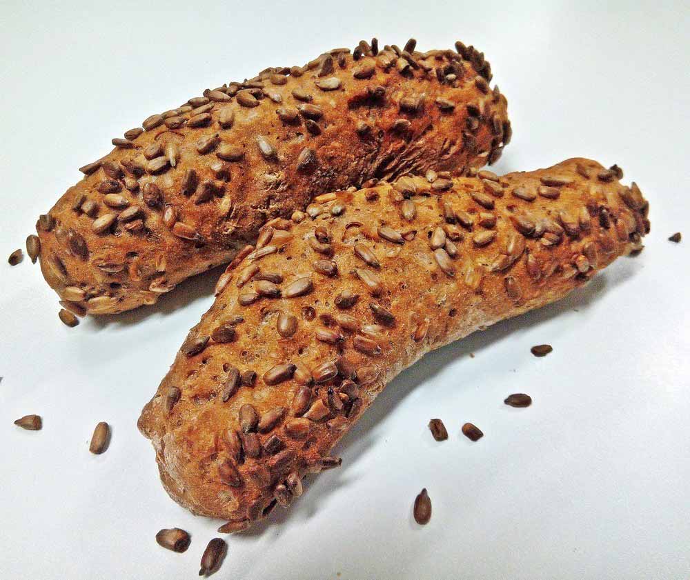 <strong>Bagetka Rostík</strong> (rustikální), 75 g<br />
     <small>také balené 3 ks v OA, 3x75 g<br />
     Bez LAKTÓZY<br />
     min. trv. 48 h | OA 12 dnů<br />
     Alergeny: -</small>